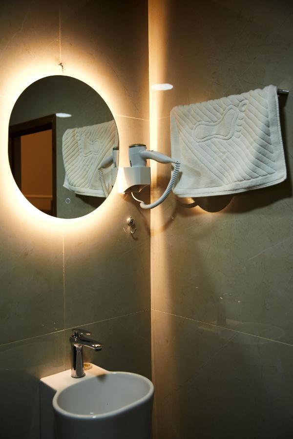 Amico Hotel Prishtinë Luaran gambar